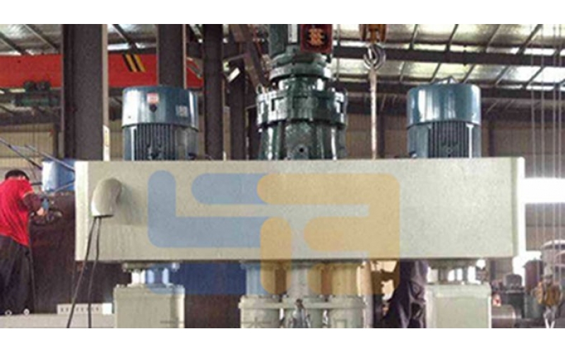 結構膠設備干粉攪拌機日常保養(yǎng)時需要注意的事項